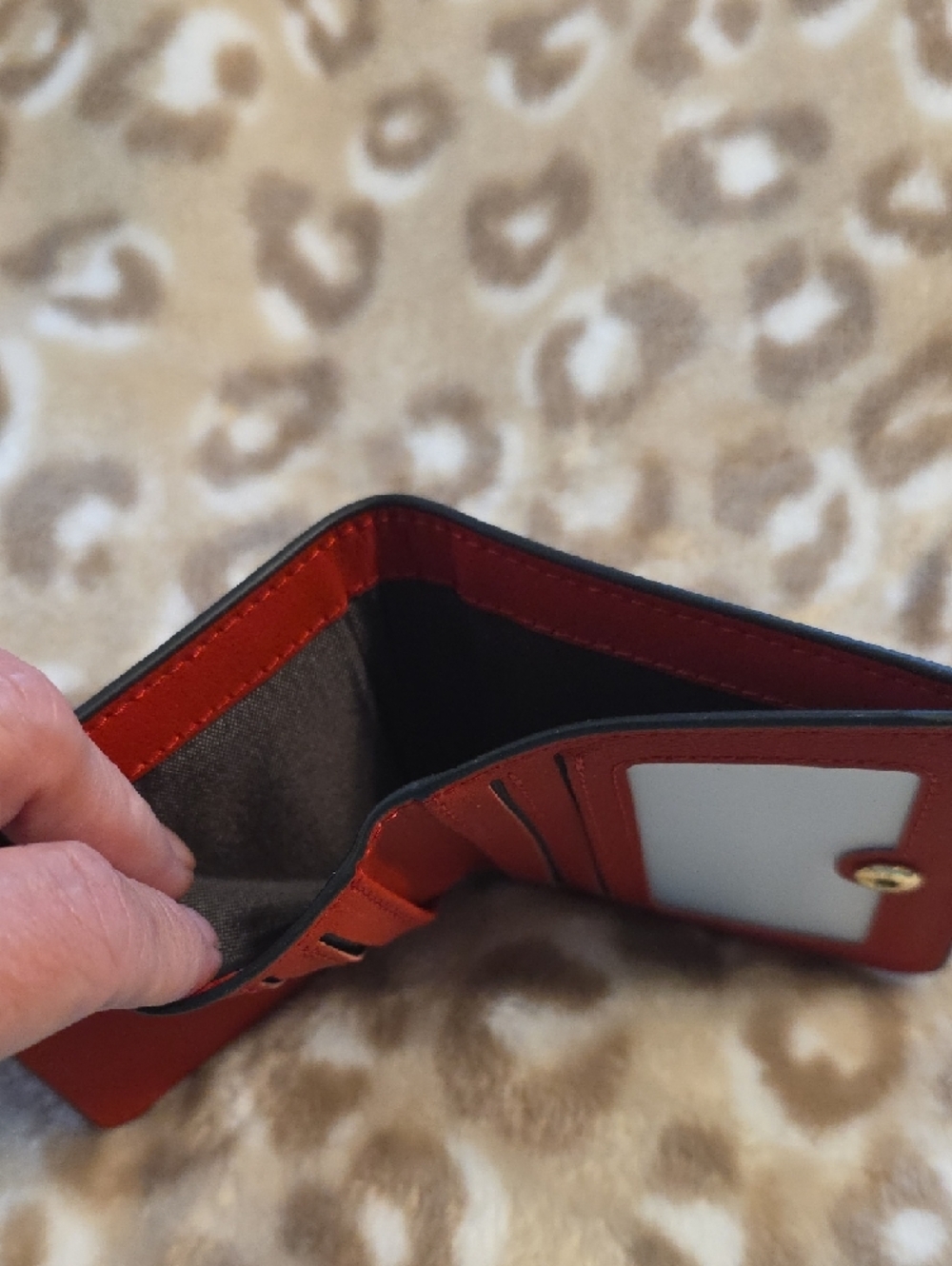 Compact Red Leather Wallet - Picture 3 of 3